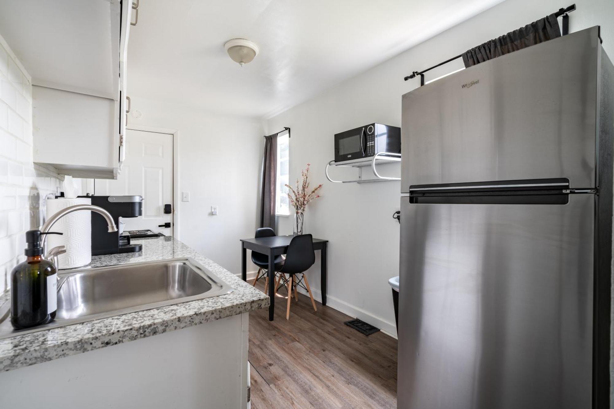 Short North Convention Private Parking Pets Apartment Кълъмбъс Екстериор снимка